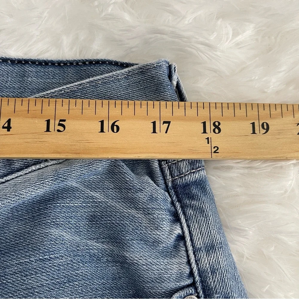 Levi’s 501 Jeans Men’s 36X32 Straight Leg Button Fly Distressed Medium Wash